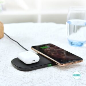 Ładowarka bezprzewodowa Qi do telefonu i słuchawek Airpods 2w1 10W czarny 10 Ładowarka bezprzewodowa Qi do telefonu i słuchawek Airpods 2w1 10W czarny - obrazek 2
