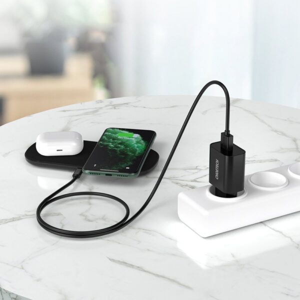 Szybka ładowarka sieciowa QuickCharge 3.0 18W 3A + kabel USB 1m czarny 9 1016607 10 szybka ladowarka sieciowa quickcharge 3 choetech hurtownia sklep