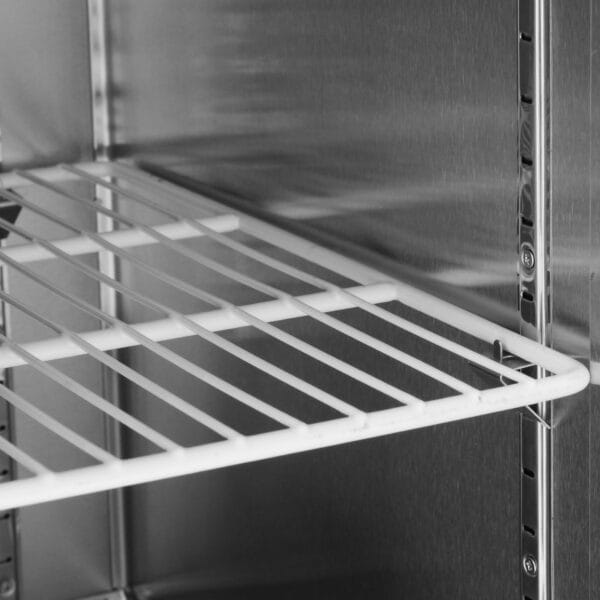 Stół chłodniczy Kitchen Line z blatem roboczym szer. 120cm -2/+8deg C - Hendi 233344 1 233344 2