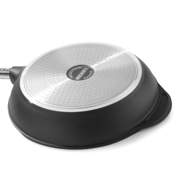 Patelnia indukcyjna Profi Line z odlewu aluminium powlekana tytanem śr. 280 mm - Hendi 629253 2 629253 2